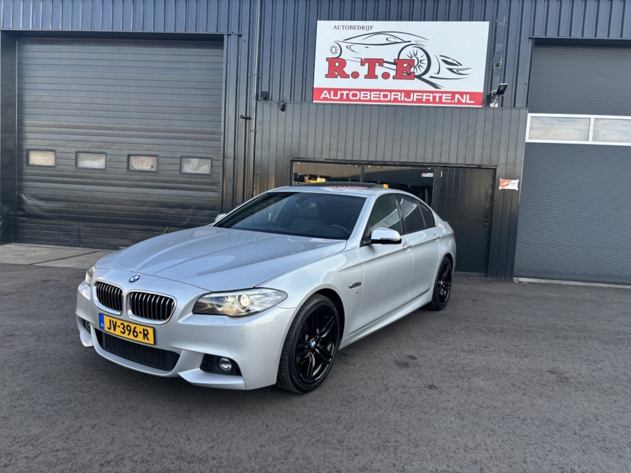 BMW 5-serie - 520i M Sport HE. - AutoWereld.nl