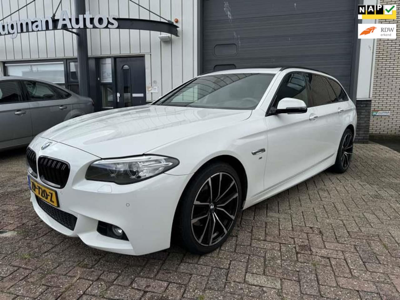 BMW 5-serie Touring - 520xd High Executive 520xd High Executive - AutoWereld.nl