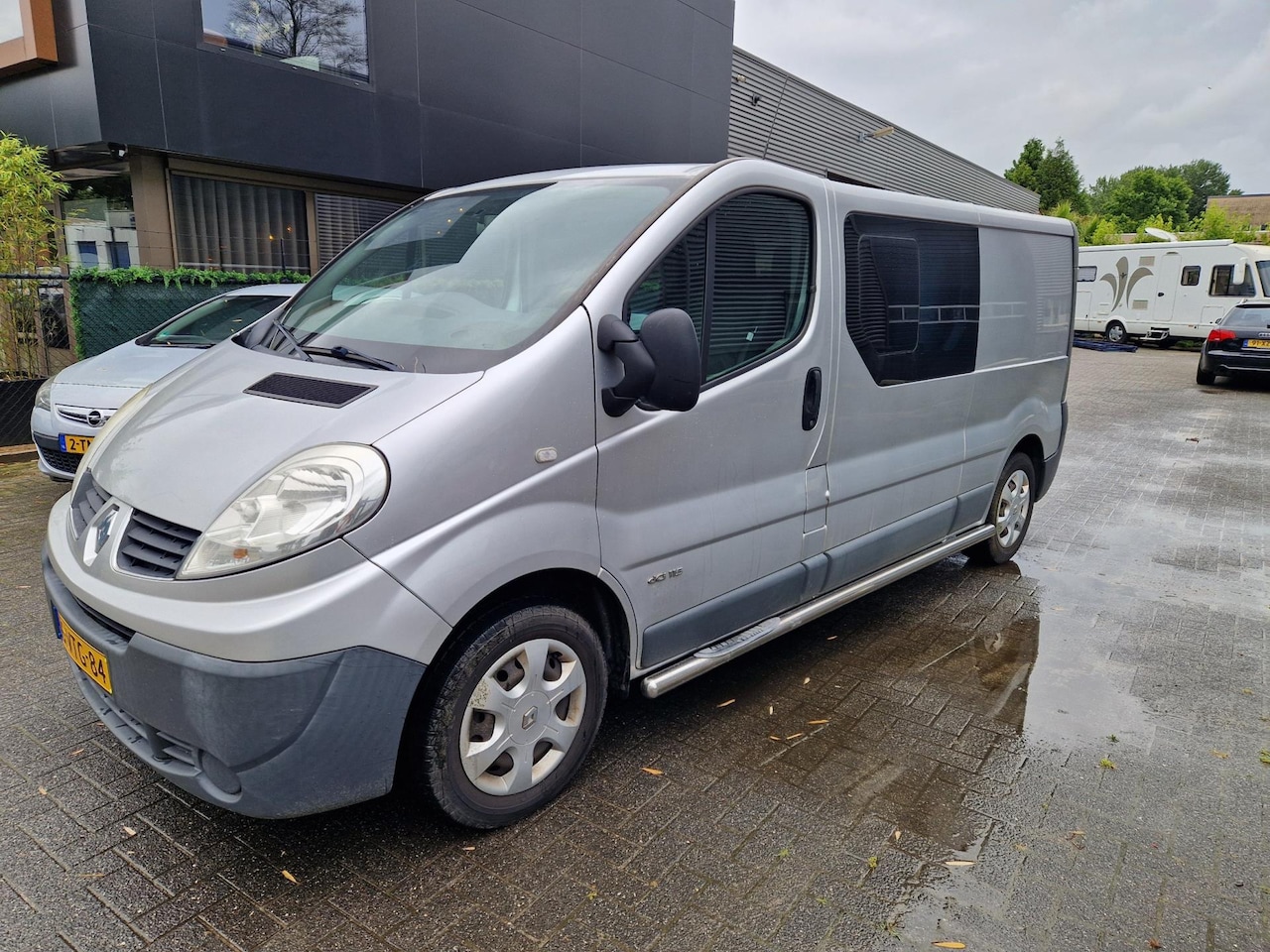 Renault Trafic - 2.0 dCi T29 L2H1 DC Générique 2.0 dCi T29 L2H1 DC Générique - AutoWereld.nl