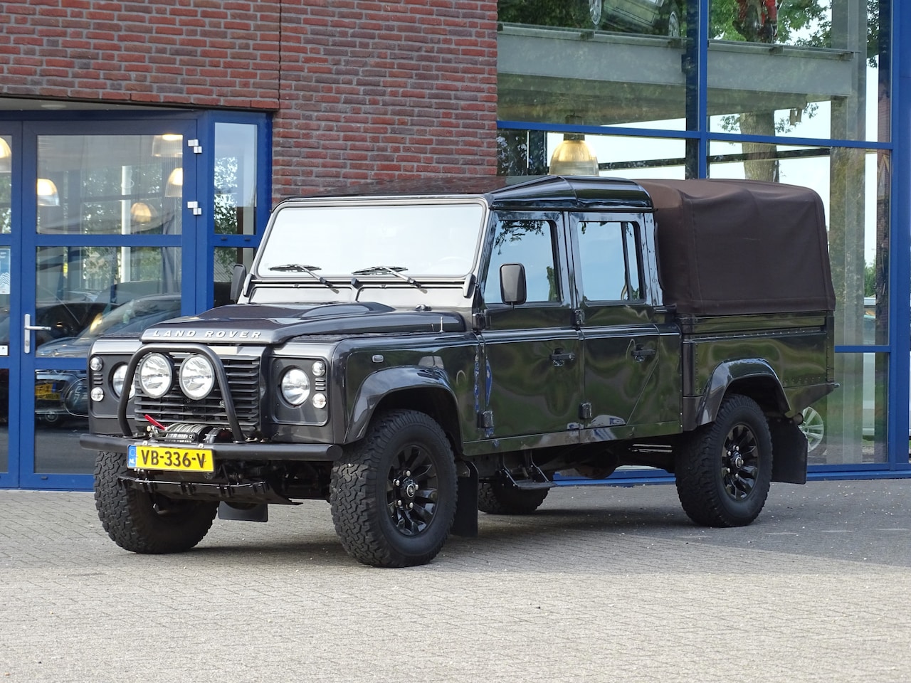 Land Rover Defender 130 - 2.2 D 130" S Crew Cab - AutoWereld.nl