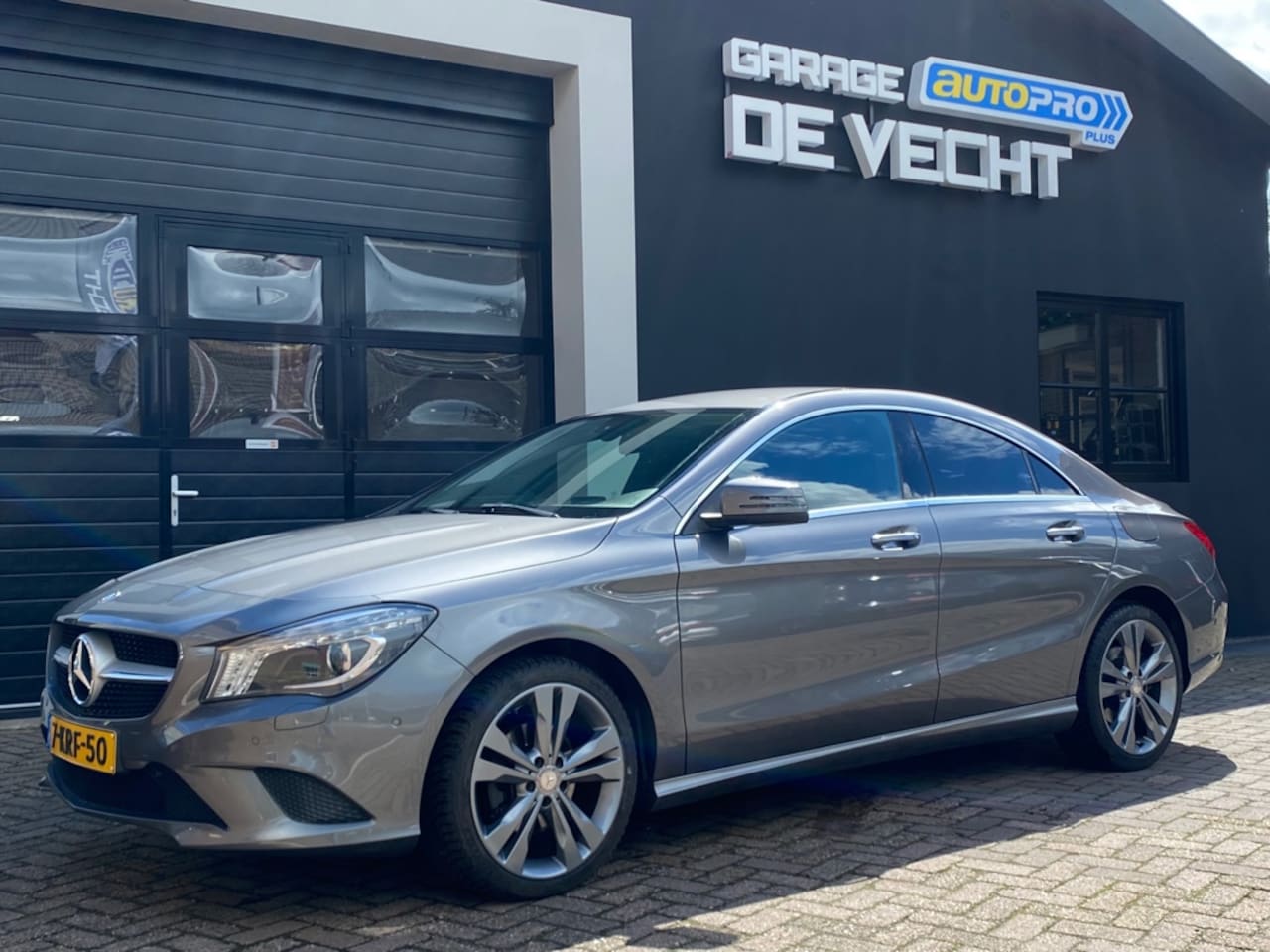 Mercedes-Benz CLA-Klasse - 200 Ambition AIRCO/NAVI - AutoWereld.nl