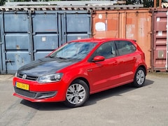 Volkswagen Polo - 1.4-16V Comfortline | APK 20-07-2025 | Carplay | Trekhaak | Climate control