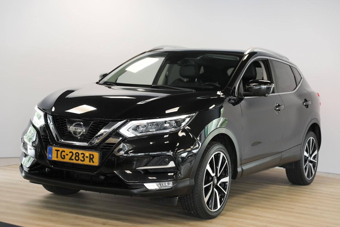 Nissan Qashqai - 1.2 Business Edition / Tekna | BTW auto - AutoWereld.nl