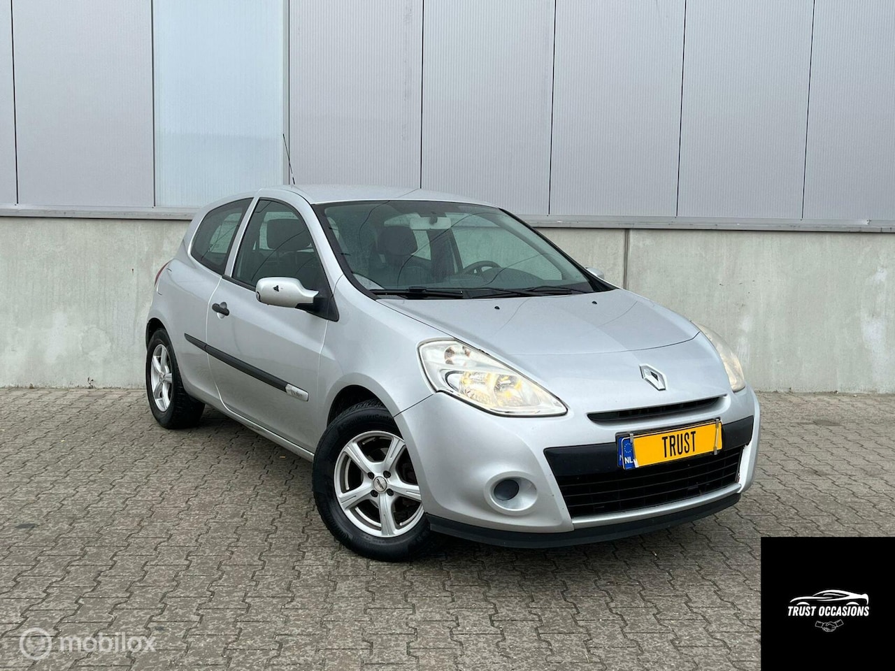 Renault Clio - Trekhaak AIRCO APK STOELVERWARMING VELGEN LEER - AutoWereld.nl