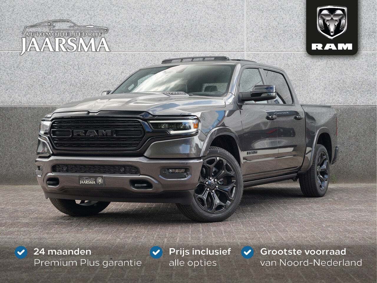 Dodge Ram 1500 - 5.7 V8 4x4 Crew Cab Limited Night |Digitaal Cluster |Luchtvering |Multi Functional tailgat - AutoWereld.nl