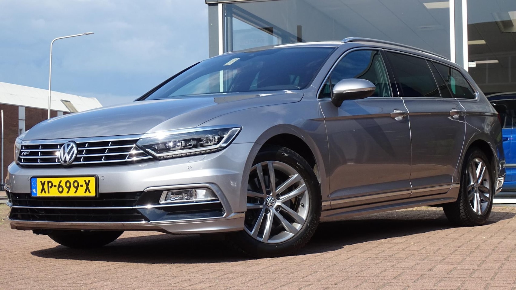 Volkswagen Passat Variant - 1.5 TSI Highline Business R-Line | Vol opties | Leder | Airco | Cruise | PDC | Camera | In - AutoWereld.nl