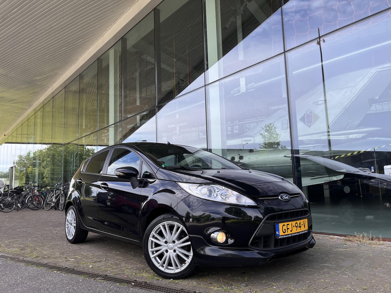 Ford Fiesta - 1.4 SPORT-ST LINE 97 PK-CRUISE-LEDER-BLUETOOTH - AutoWereld.nl