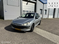 Peugeot 206 - 1.4 Gentry