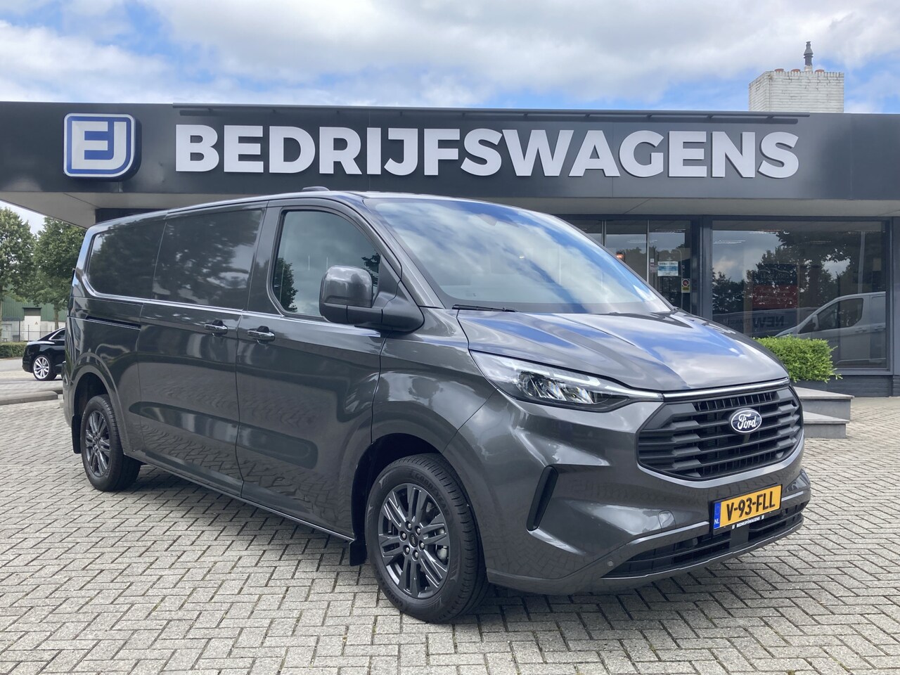 Ford Transit Custom - 300 2.0 TDCI L2H1 Limited 170pk/125kW Automaat | Uit voorraad leverbaar 2x | Ook leverbaar - AutoWereld.nl