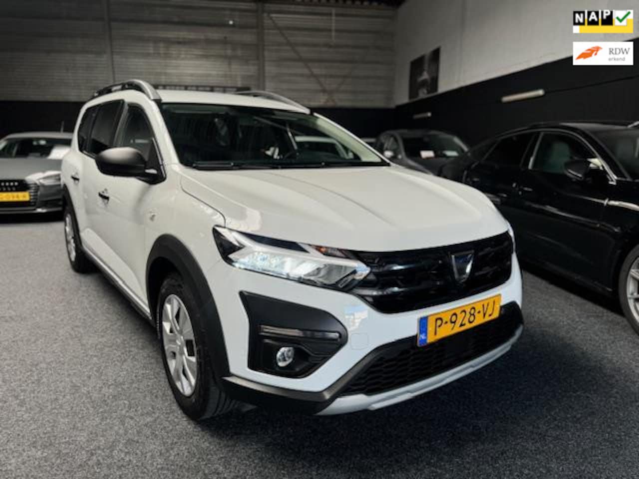 Dacia Jogger - 1.0 TCe Bi-Fuel Essential 7p. 1.0 TCe Bi-Fuel Essential 7p. - AutoWereld.nl