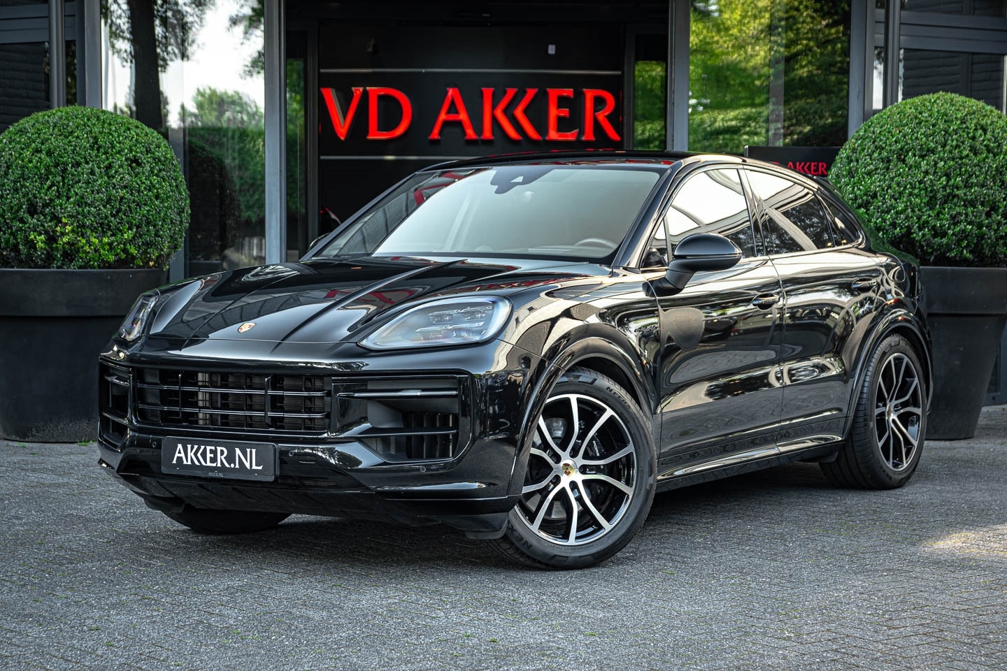 Porsche Cayenne Coupé - E-HYBRID SPORTDESIGN+HEADUP+LUCHTVERING+BOSE - AutoWereld.nl