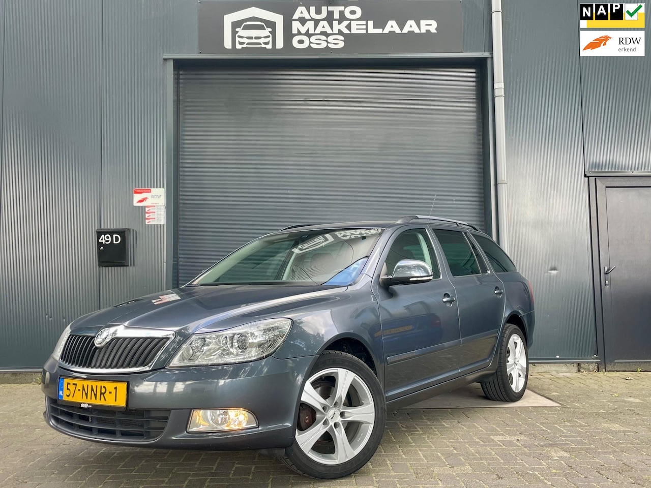 Skoda Octavia Combi - 1.2 TSI Ambition Business Line NAP CLIMA CRUISE NAVI PARROT LMVELGEN - AutoWereld.nl