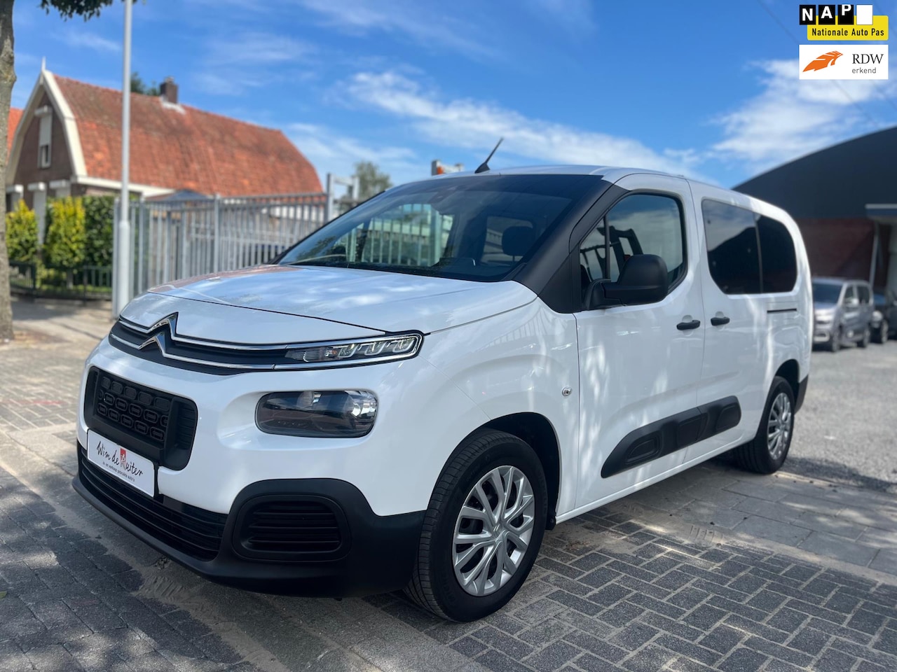 Citroën Berlingo XL - 1.2 PureTech Live | 7 persoons | Apple CarPlay | cruise control | - AutoWereld.nl