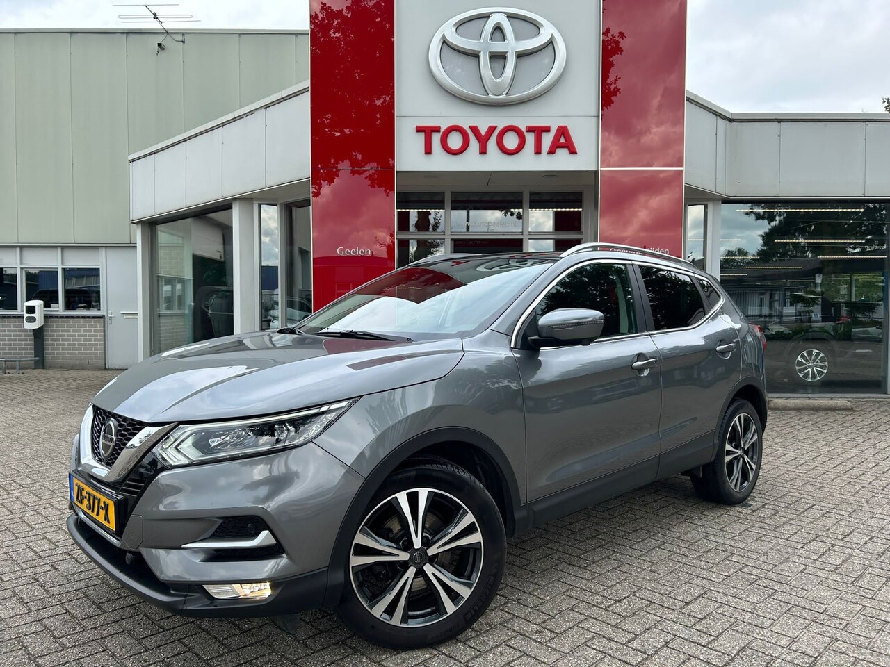 Nissan Qashqai - 1.3 DIG-T 160pk N-Connecta, Pano - AutoWereld.nl