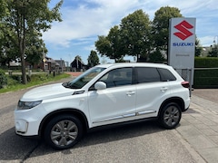 Suzuki Vitara - 1.4 Boosterjet Select Smart Hybrid // 1500 kilo trekgewicht // Stootlijst // Snel te rijde