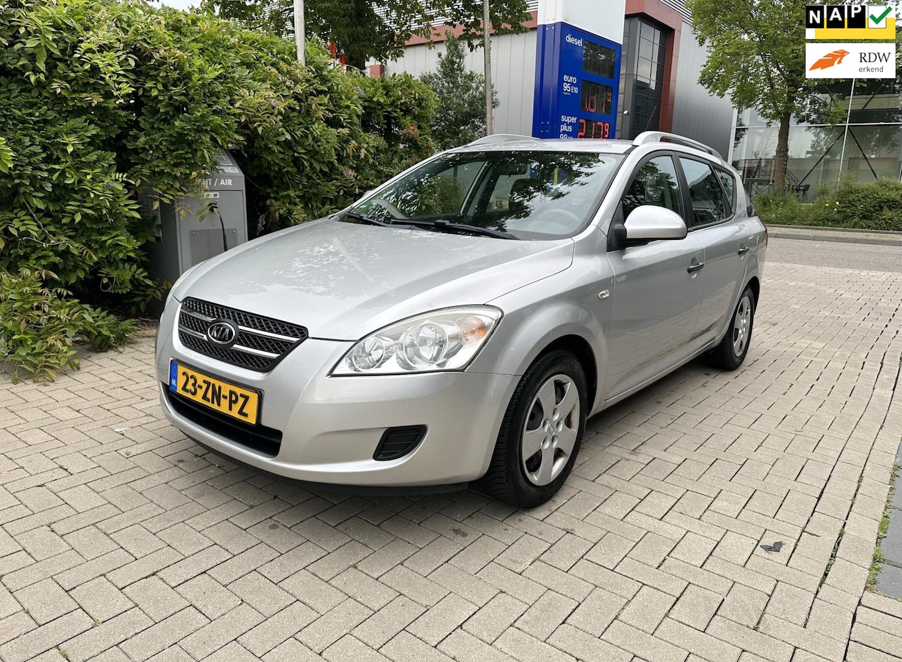 Kia Cee'd Sporty Wagon - 1.6 X-tra met Airco en trekhaak - AutoWereld.nl