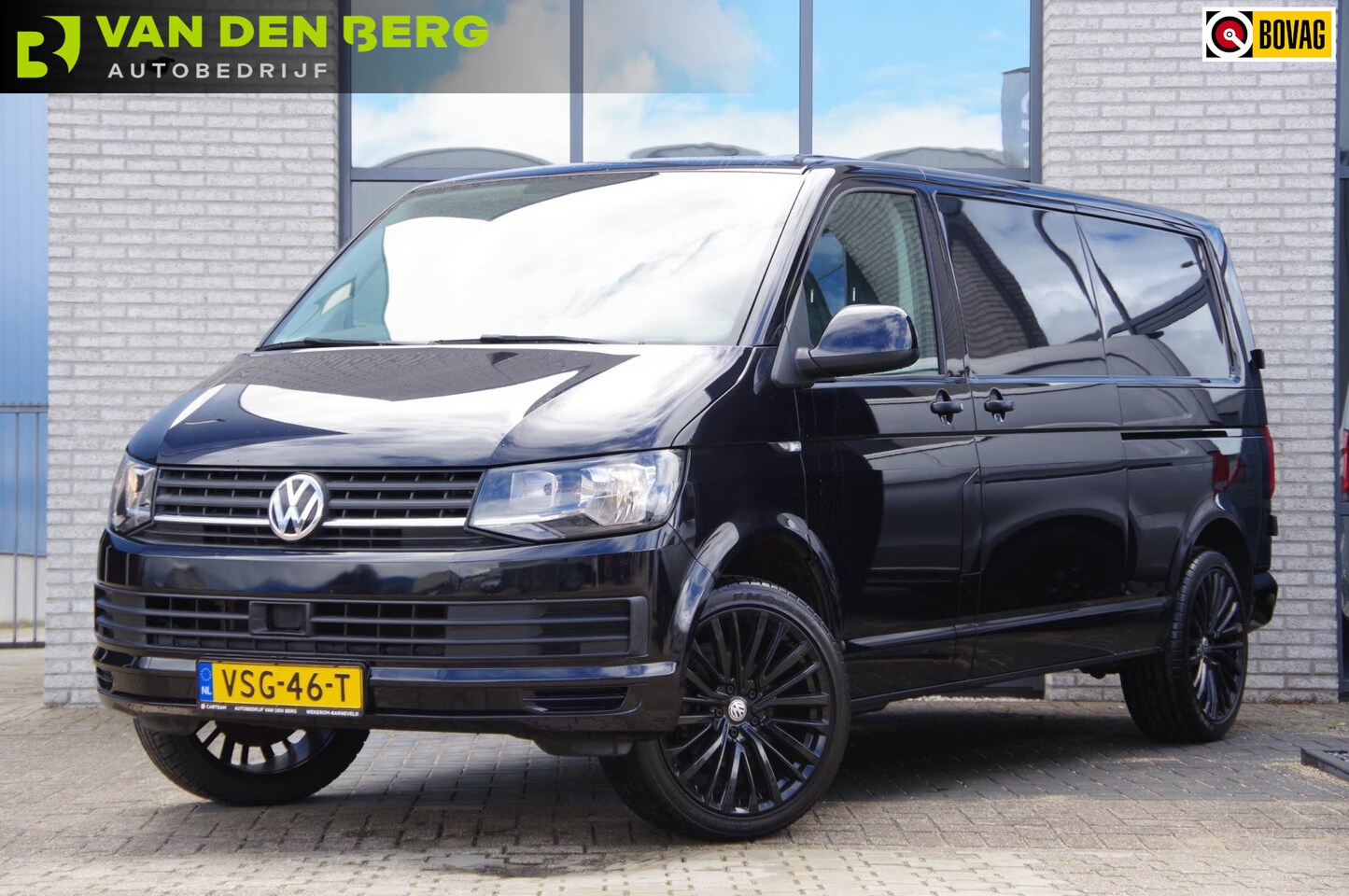 Volkswagen Transporter - 2.0 TDI 150PK, 2X SCHUIFDEUR, ACC, APPLE CARPLAY, STANDKACHEL, STOELVERWARMING, PARKEERSEN - AutoWereld.nl