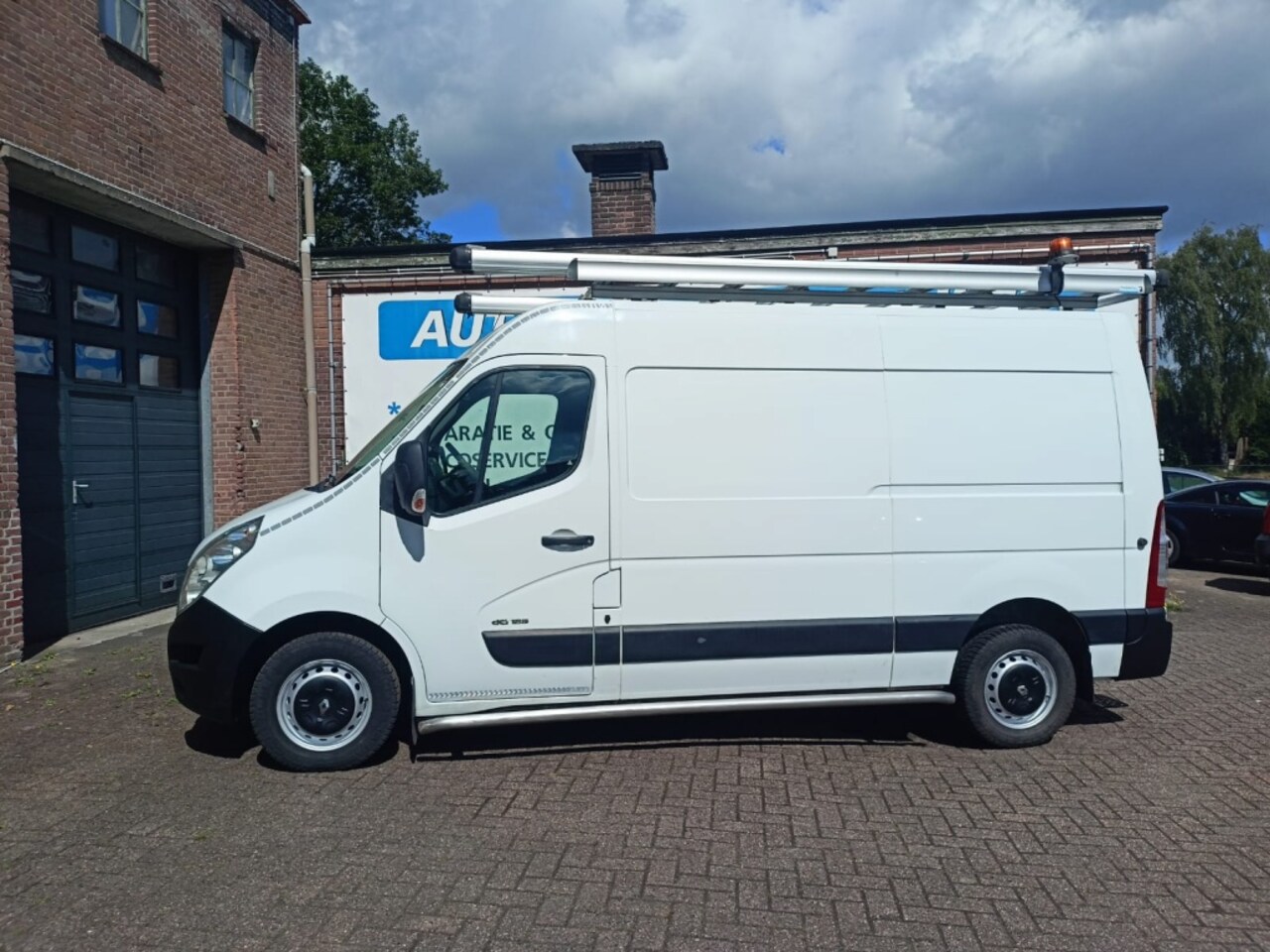 Renault Master - T35 2.3 dCi L2H2 T35 2.3 dCi L2H2 - AutoWereld.nl