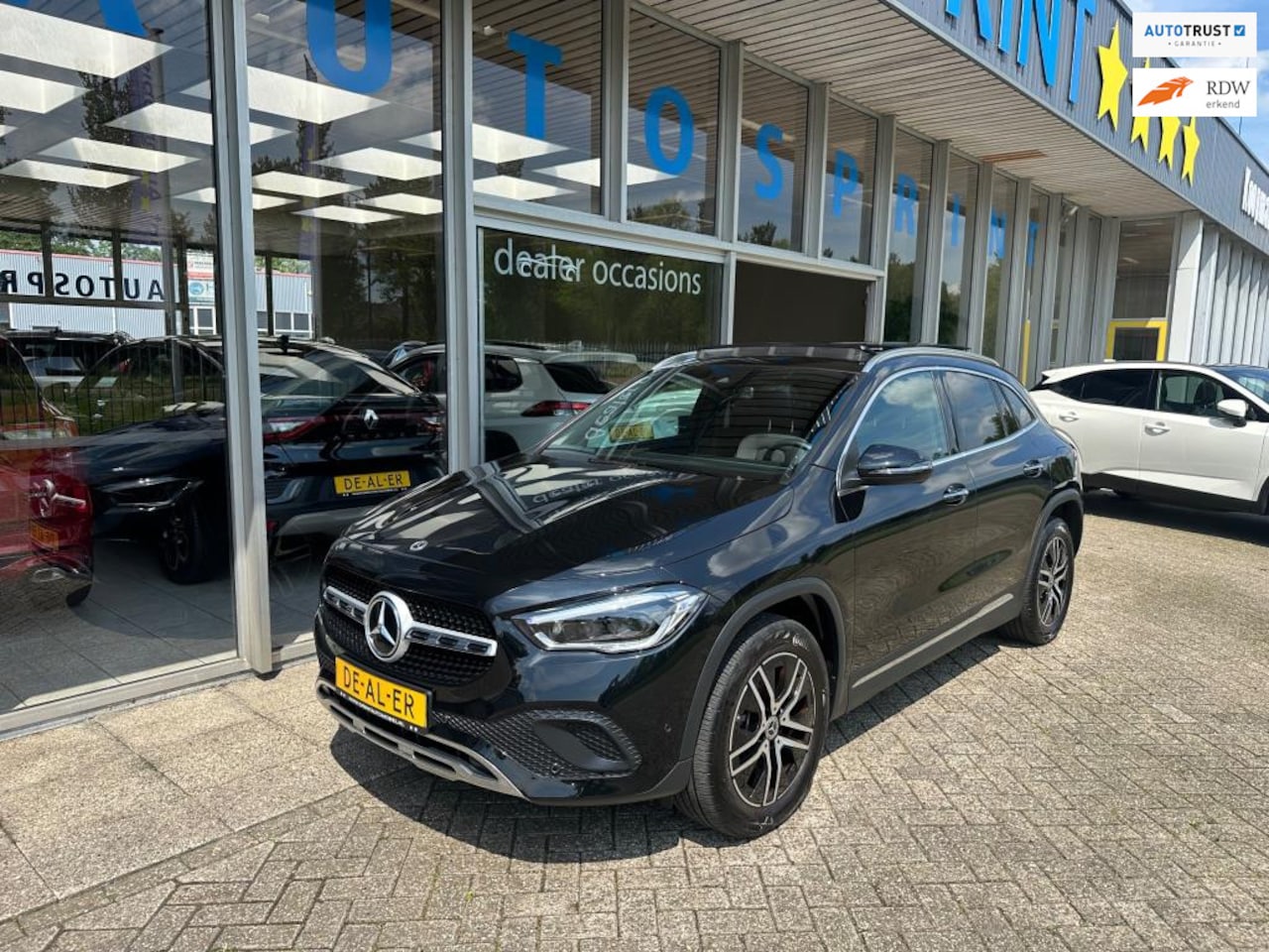 Mercedes-Benz GLA-Klasse - 250 e Luxury Line plug-in hybride / PANORAMADAK / ELEKTISCHE ACHTERKLEP - AutoWereld.nl