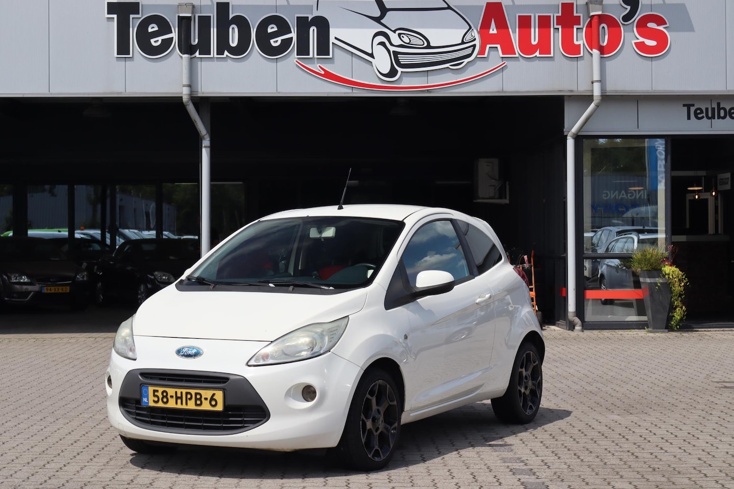 Ford Ka - 1.2 Titanium Nieuw APK, Airco, Elektrische ramen, Lichtmetalen wielen - AutoWereld.nl