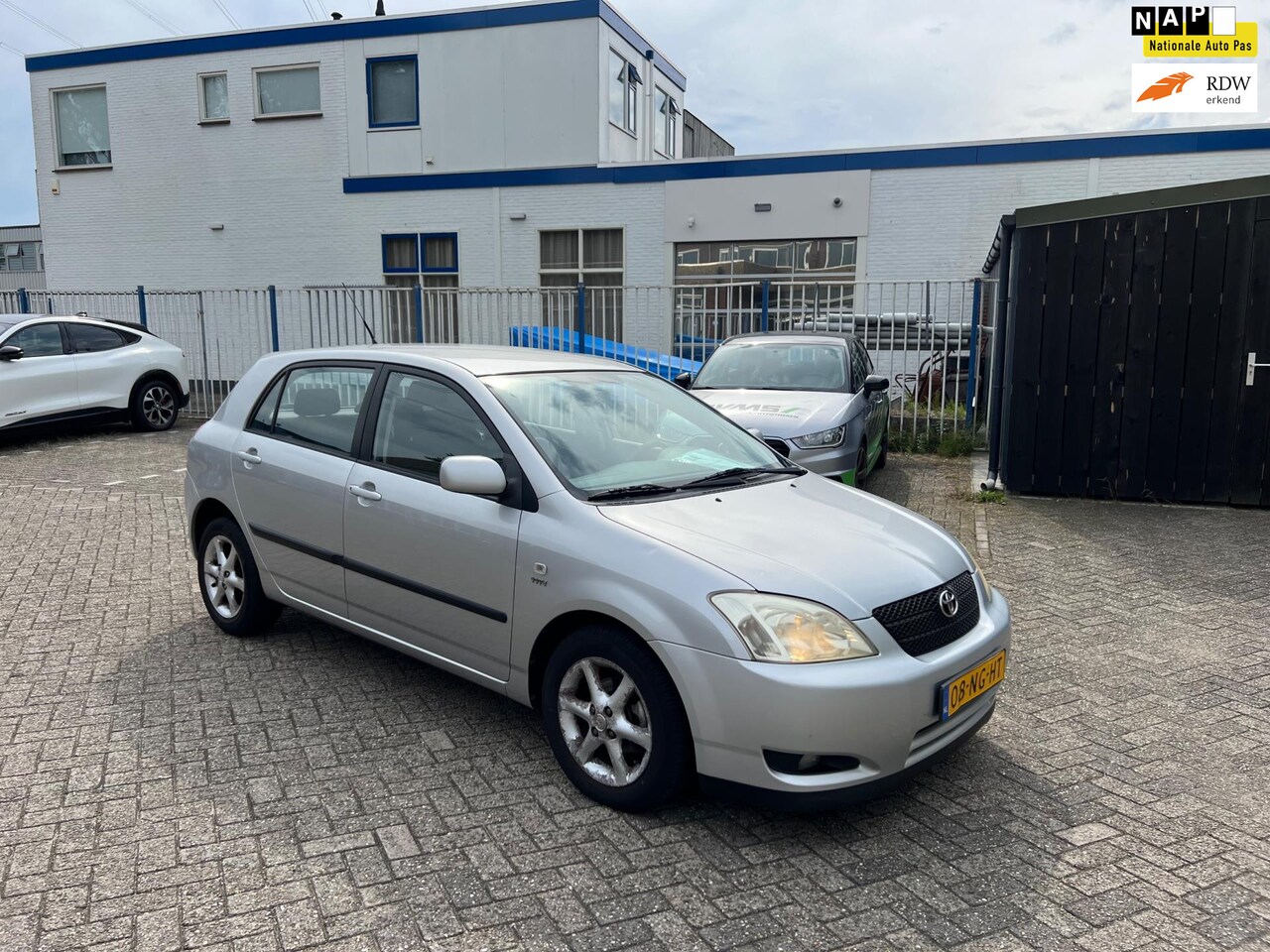 Toyota Corolla - 1.4 VVT-i Linea Luna 1.4 VVT-i Linea Luna - AutoWereld.nl