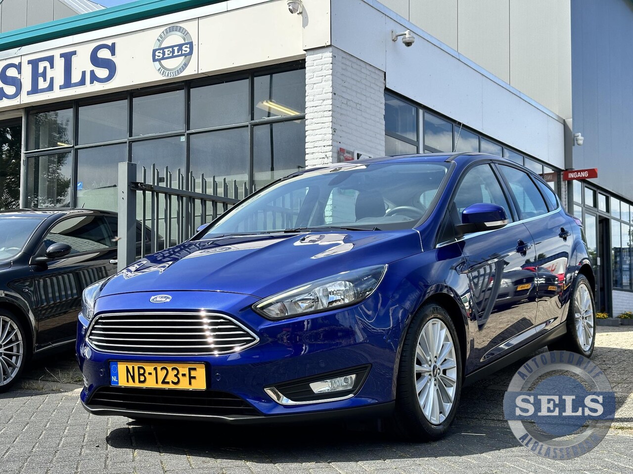 Ford Focus - 1.5 Titanium AUTOMAAT/1EIGENAAR/UNIEK22000KM - AutoWereld.nl