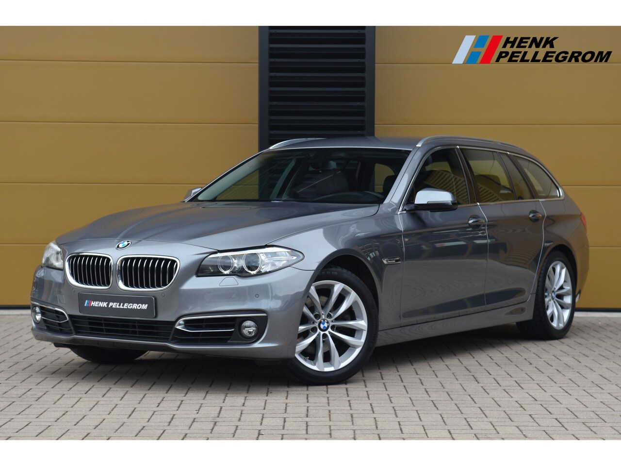 BMW 5-serie Touring - 520i Luxury Edition * Luxury line * Comfortstoelen * Stoelverwarming * Lederen bekleding * - AutoWereld.nl