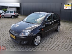 Ford Fiesta - 1.4-16V Futura 5-deurs *CLIMA