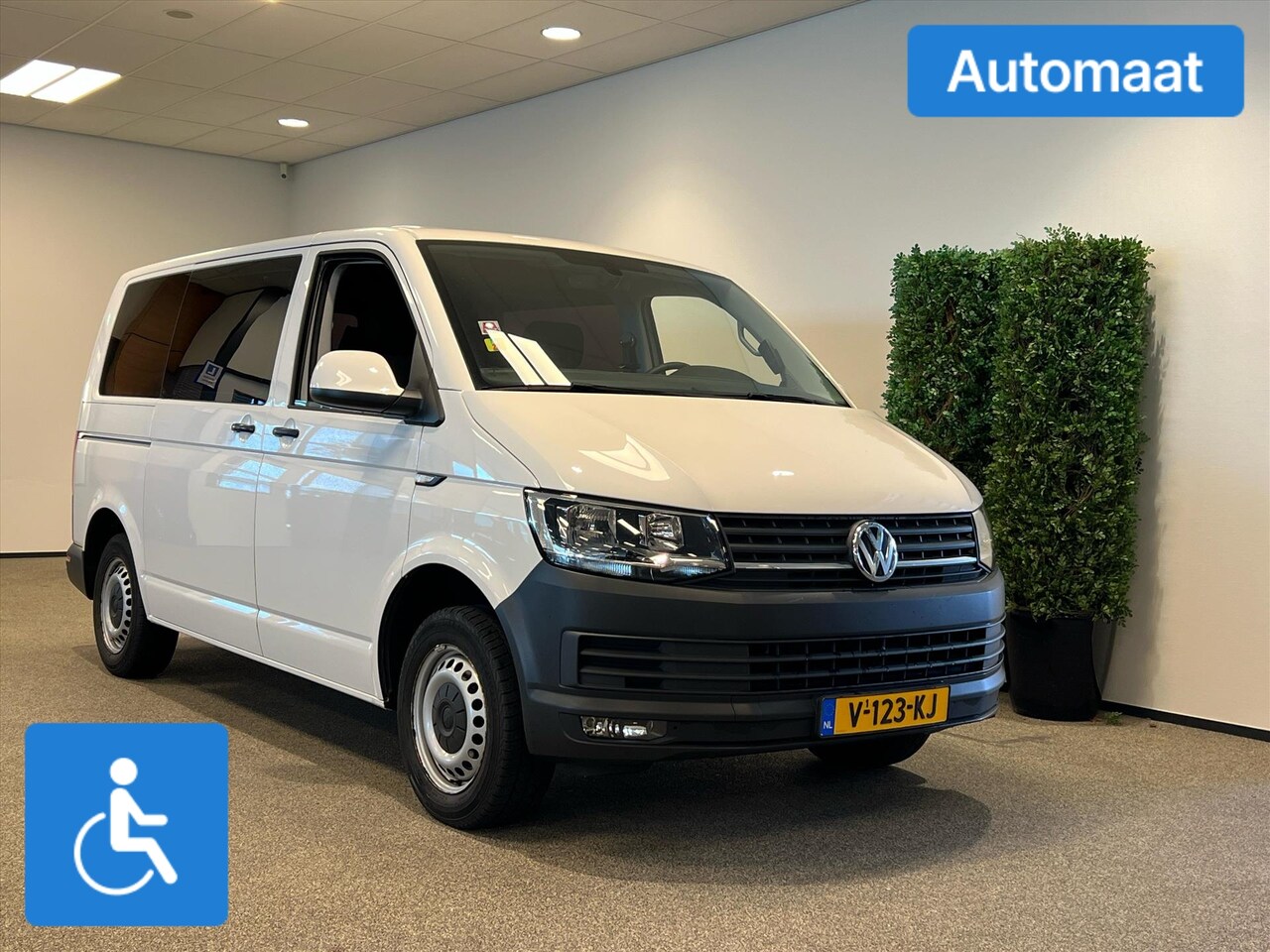 Volkswagen Transporter - L1H1 Rolstoelbus Automaat (airco) - AutoWereld.nl