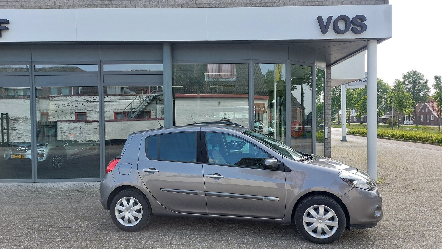 Renault Clio - 1.5 dCi 85 pk 5D FAP ECO2 Parisi - AutoWereld.nl