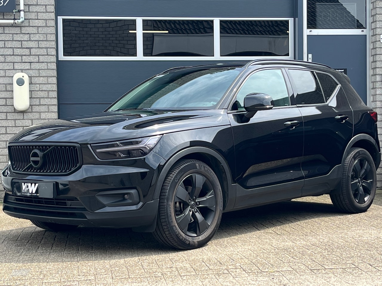 Volvo XC40 - 2.0 D3 Inscription automaat trekhaak Panodak - AutoWereld.nl