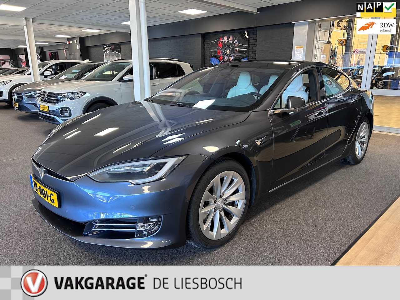 Tesla Model S - Tesla Model S 100D | Luchtvering | Schuif/-kanteldak | Autopilot 2.5 | Carbon | Org. NL - AutoWereld.nl