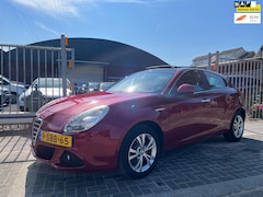 Alfa Romeo Giulietta - 1.4 T Distinctive | Panoramadak | automaat |