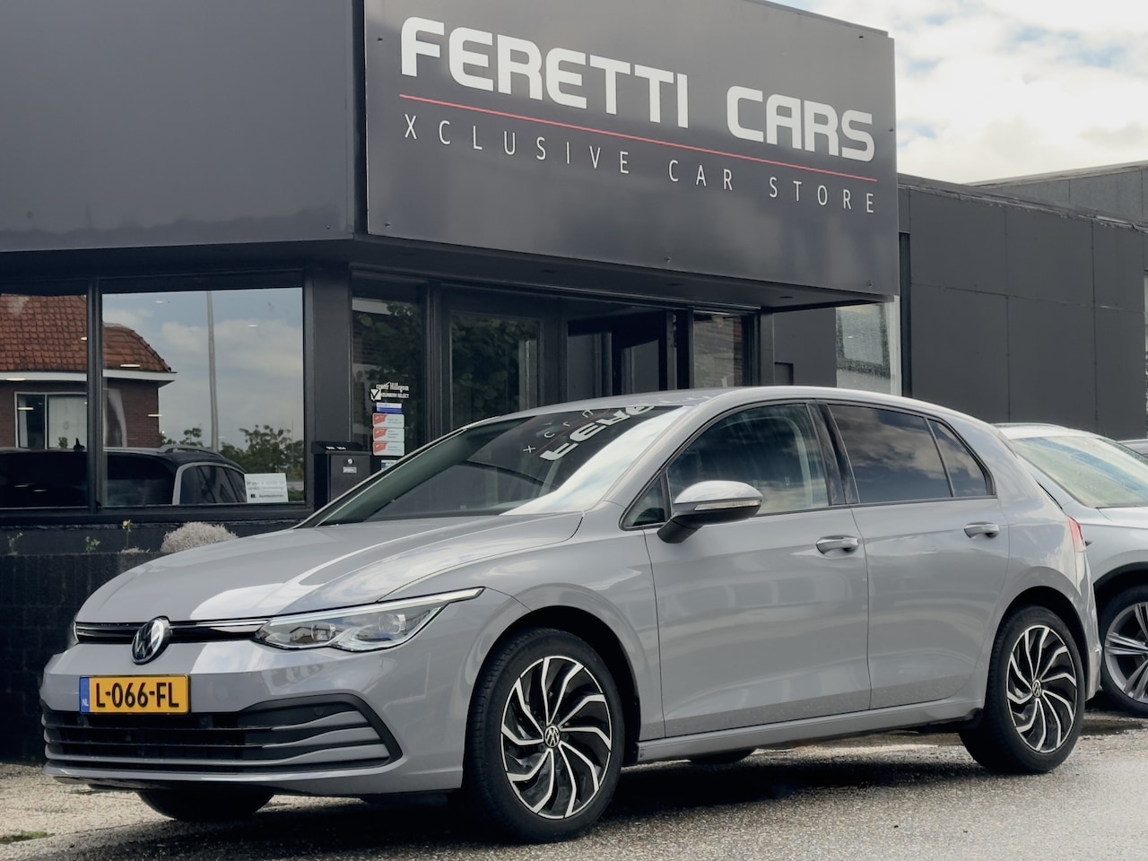 Volkswagen Golf - 8 1.5 TSI R-LINE 131PK NAVI CAMERA IQ-DRIVE APPLE-CARPLAY LED LMV PDC - AutoWereld.nl