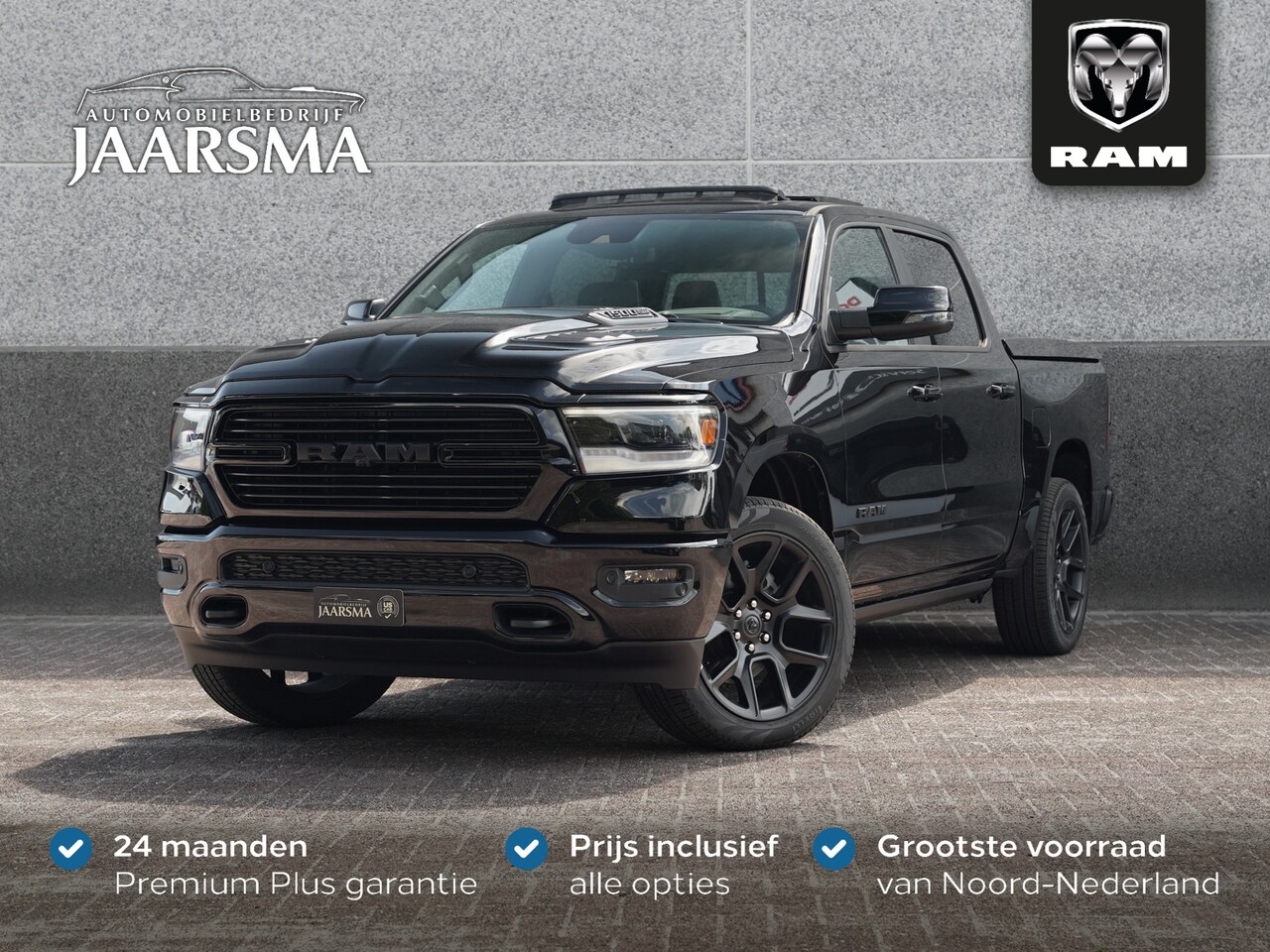 Dodge Ram 1500 - 5.7L V8 Laramie Night 4x4 CrewCab Panoramadak |Adaptive Cruise | - AutoWereld.nl