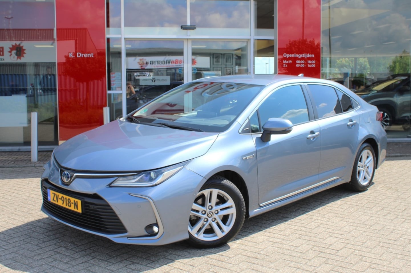 Toyota Corolla - 1.8 Hybrid Style | Trekhaak Afneembaar | Sensoren v/a | Stoelver - AutoWereld.nl