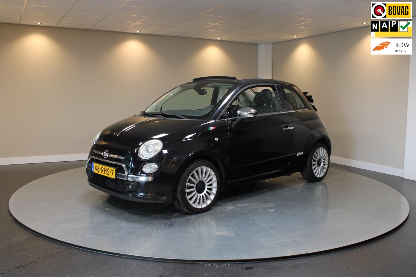 Fiat 500 C - 0.9 TwinAir Rock *Stoelverwaring/Leder* Cabrio|PDC|Airco - AutoWereld.nl