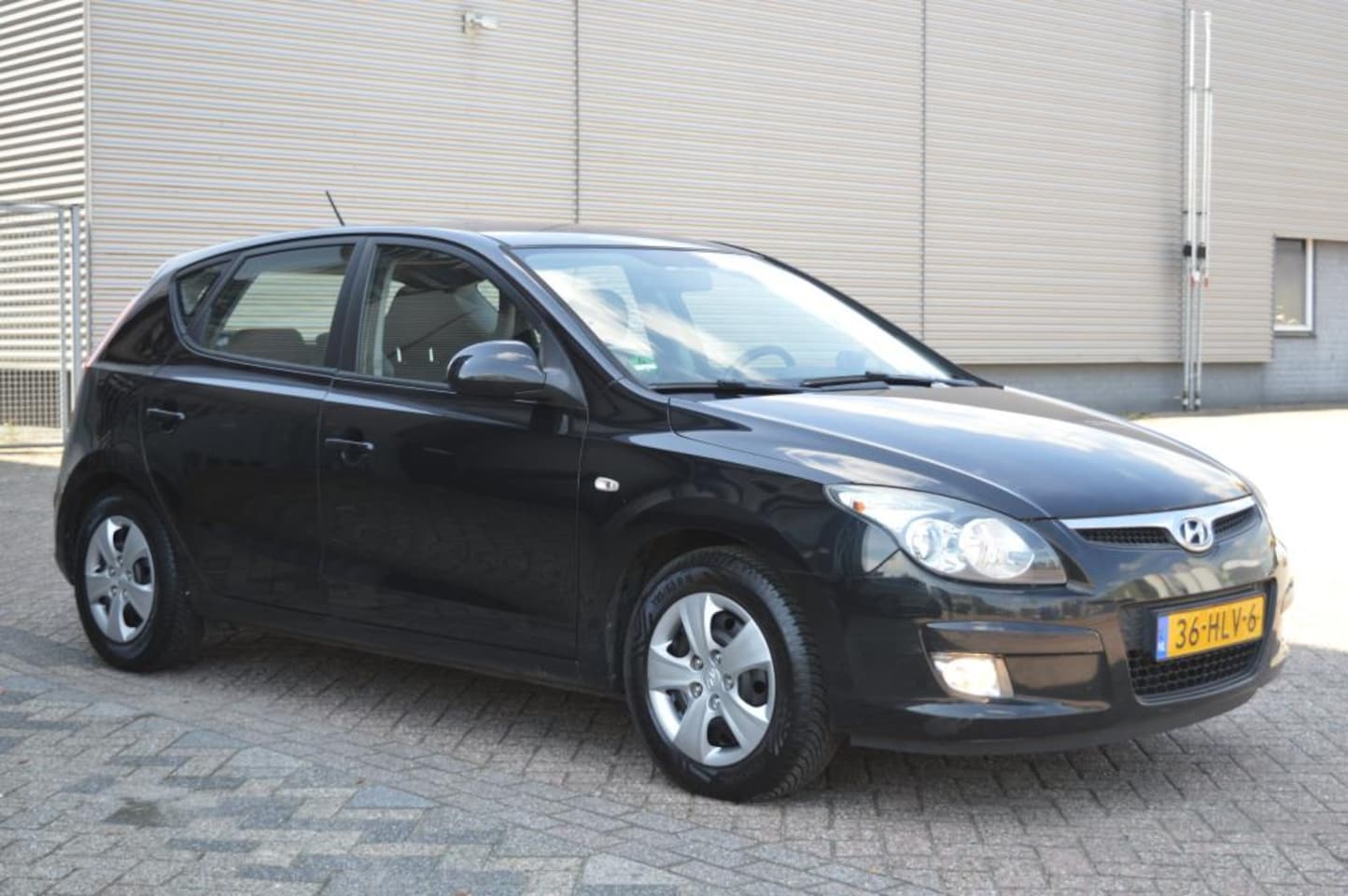 Hyundai i30 - 1.6i Dynamic bj09 airco elec pak leuke auto - AutoWereld.nl