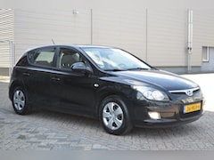 Hyundai i30 - 1.6i Dynamic bj09 airco elec pak leuke auto