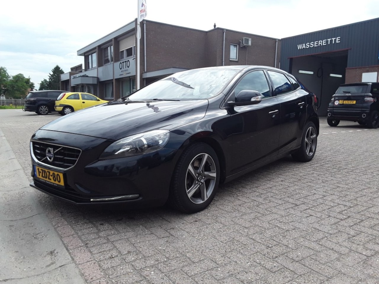 Volvo V40 - 2.0 D4 SUMMUM BUSINESS / LEDER / NAVI - AutoWereld.nl