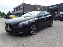 Volvo V40 - 2.0 D4 SUMMUM BUSINESS / LEDER / NAVI