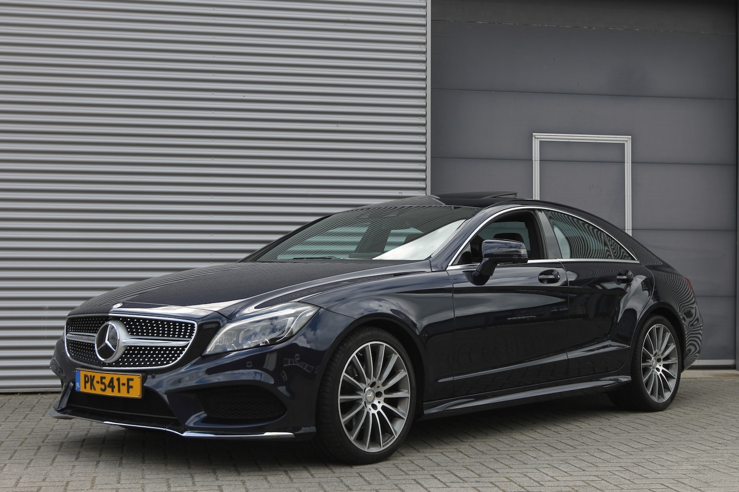 Mercedes-Benz CLS-klasse - 220 d I AUT. I AMG I LEDER I NAVI I SCHUIFDAK I 70000 KM - AutoWereld.nl