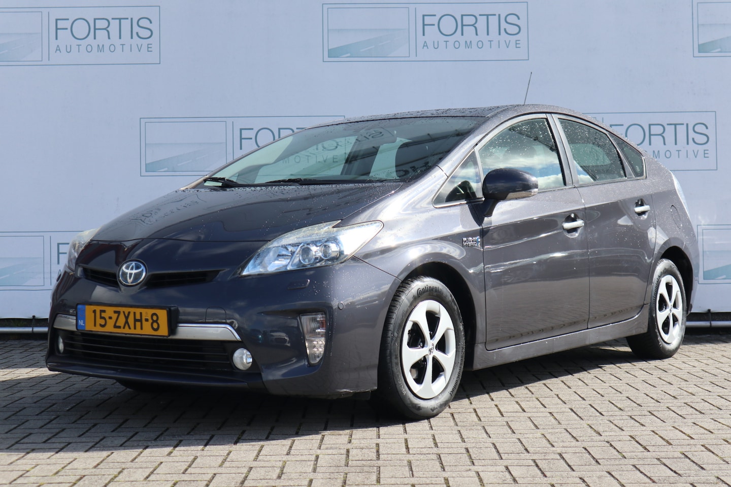 Toyota Prius - 1.8 Plug-in Executive Business CAMERA | NAVI | NL-AUTO | LEDER | - AutoWereld.nl