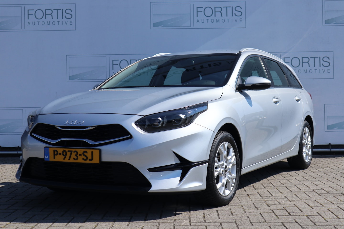 Kia Cee'd Sportswagon - Ceed 1.0 T-GDi DynamicLine NL AUTO | NIEUWE TYPE ! CAMERA | CARPLAY | - AutoWereld.nl