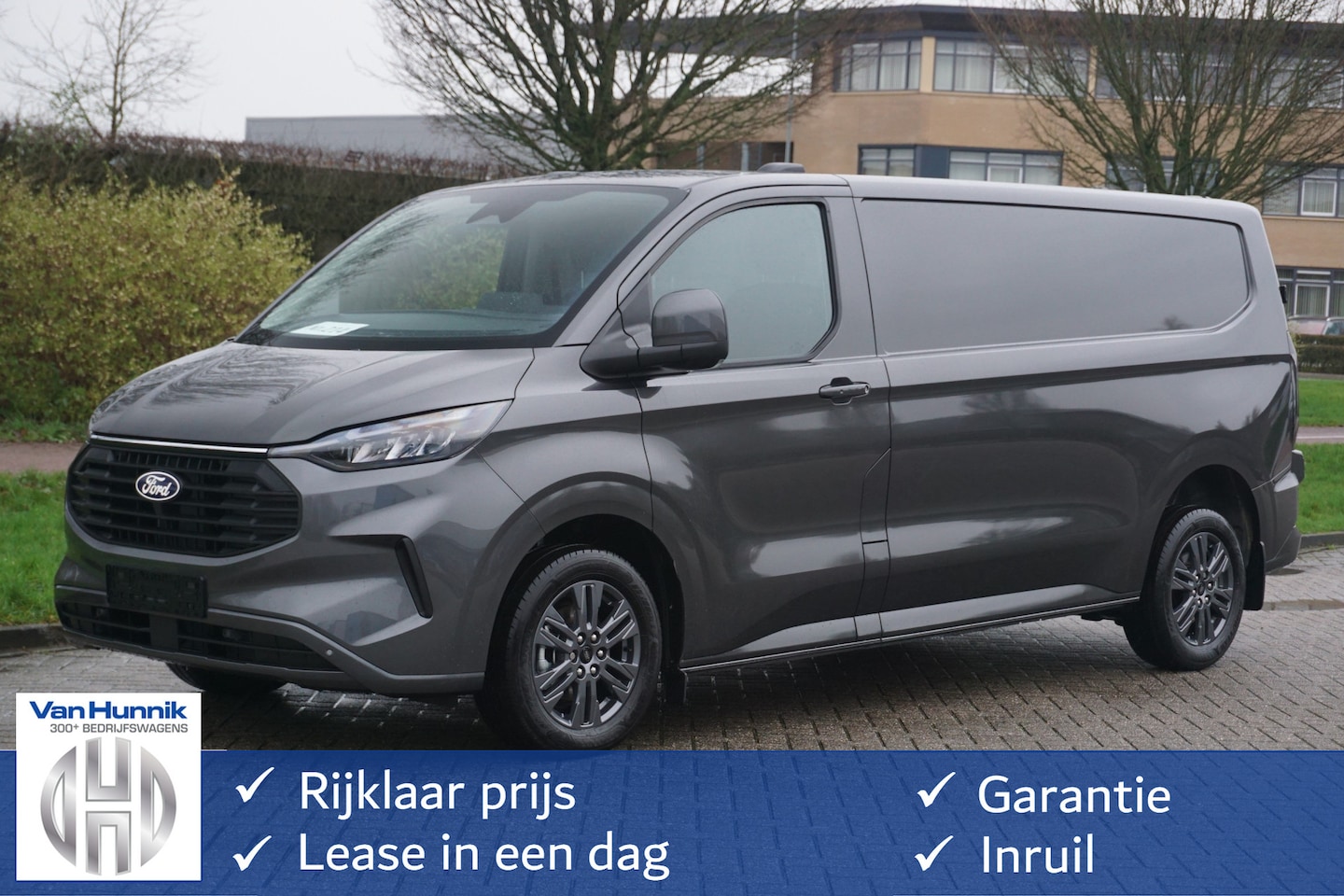 Ford Transit Custom - 300L 170PK Limited AUT MY2024 Navi, ACC, Trekhaak, 360° Cam, 17" LM, Alarm!! NR. T065* - AutoWereld.nl