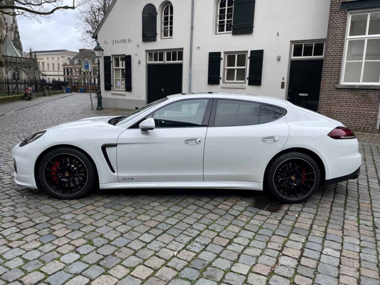 Porsche Panamera - GTS - AutoWereld.nl