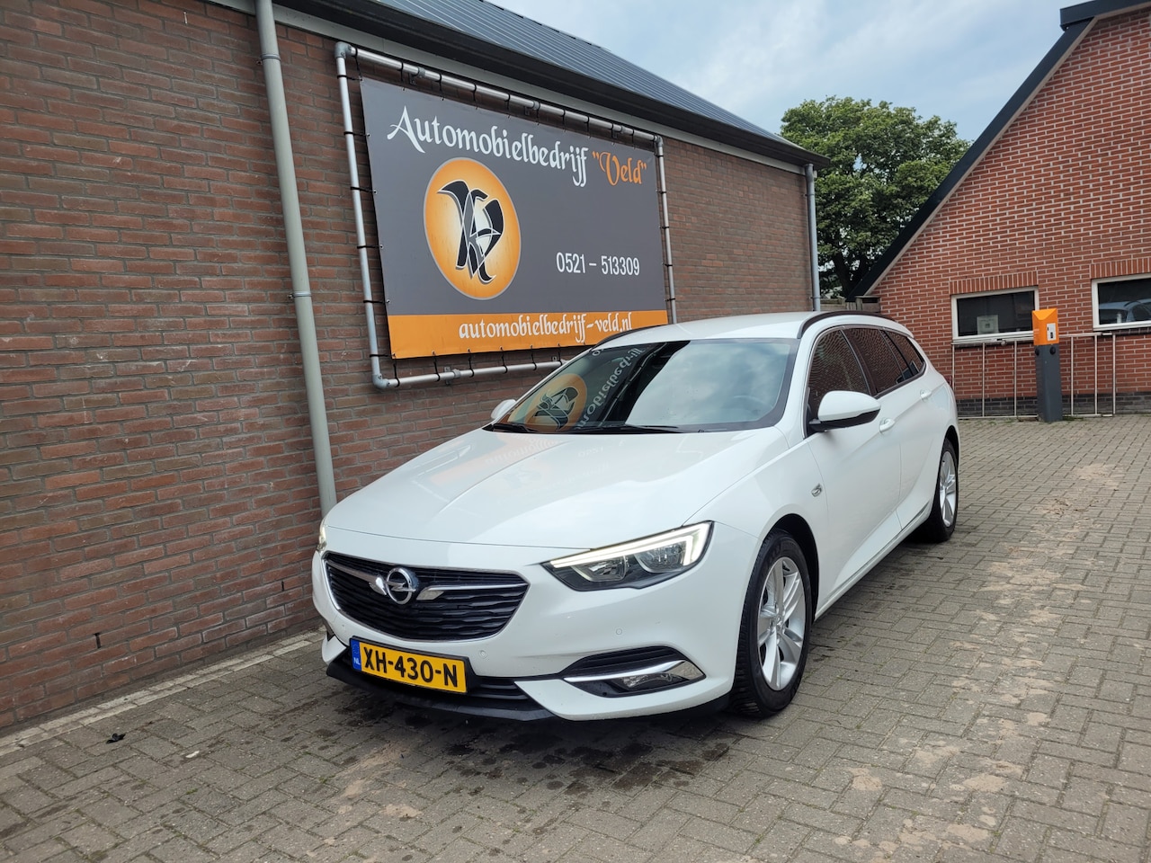 Opel Insignia Sports Tourer - 1.6 CDTI Business 1.6 CDTI Business+ - AutoWereld.nl