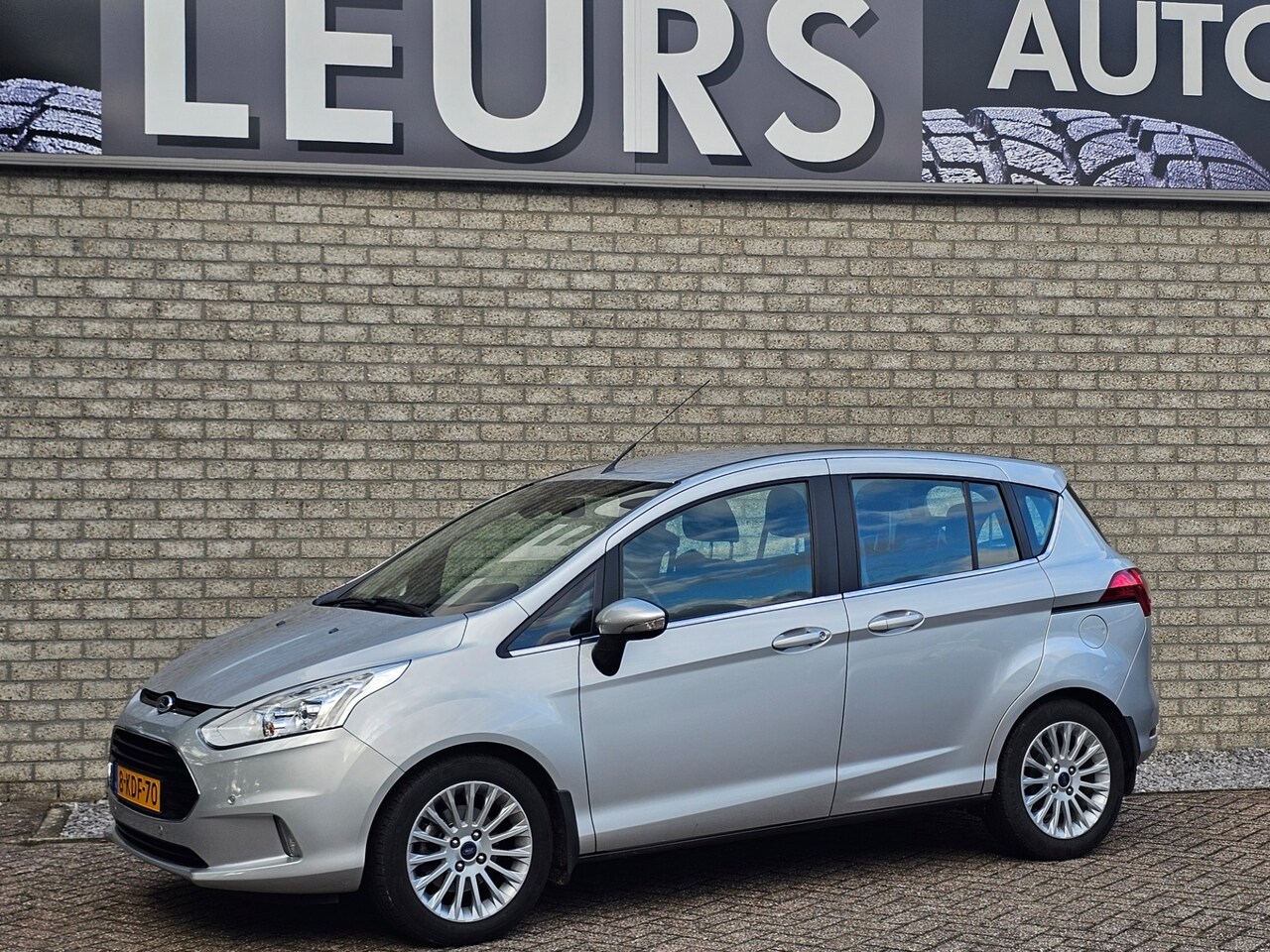 Ford B-Max - 1.0 EcoBoost Titanium Navi/Camera/Trekhaak - AutoWereld.nl