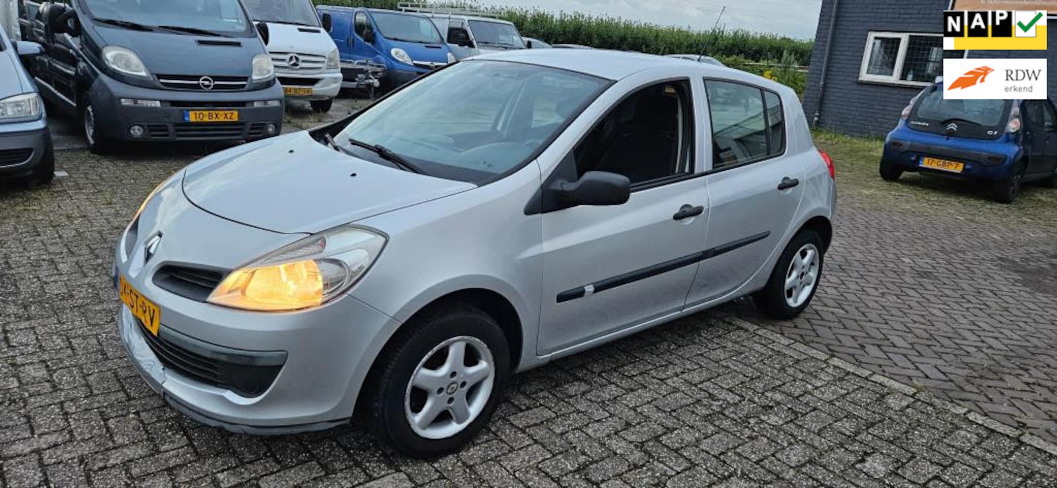 Renault Clio - 1.2-16V Dynamique Comfort Airco - AutoWereld.nl