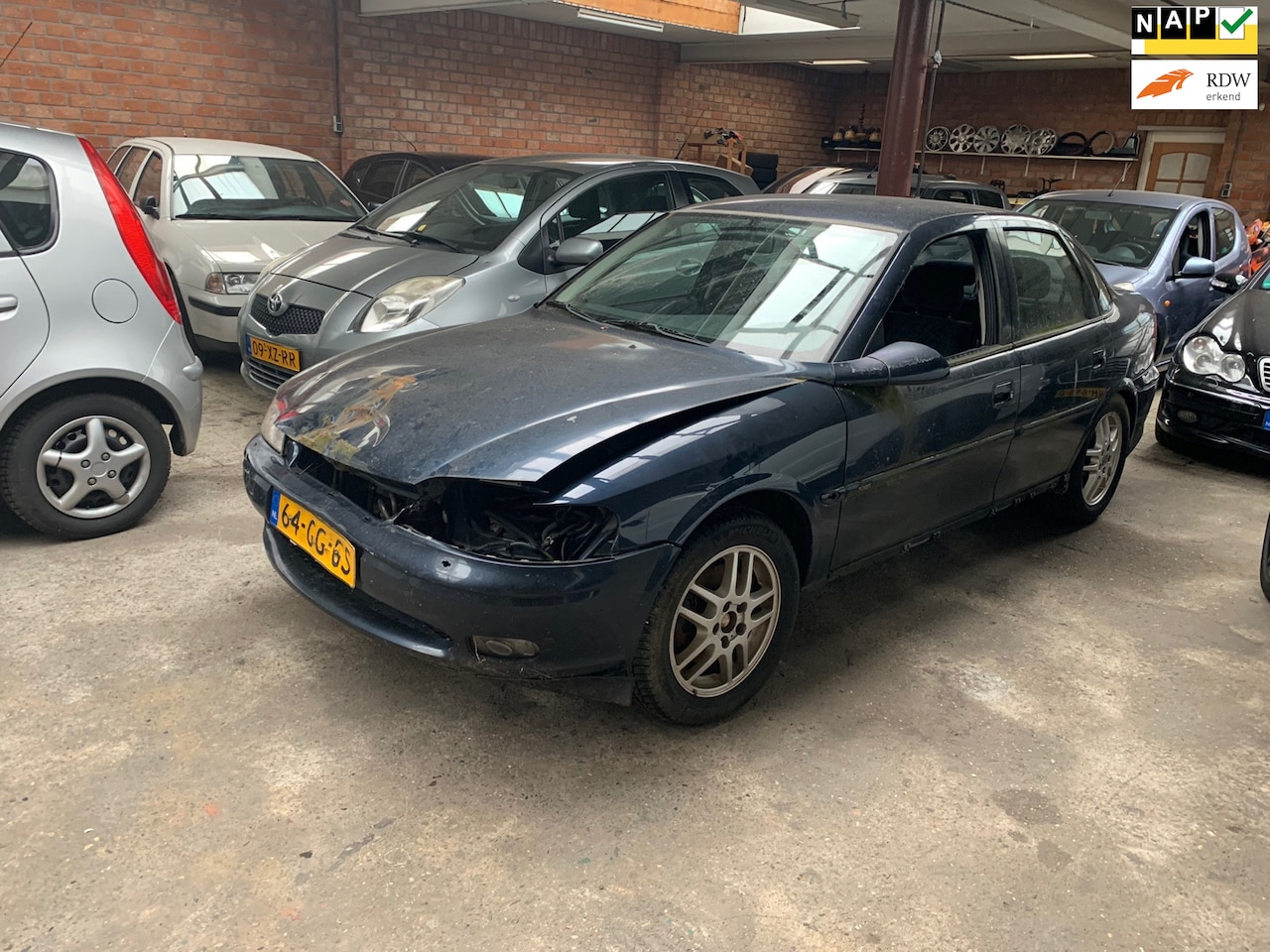 Opel Vectra - 1.8-16V Sport Edition II 1.8-16V Sport Edition II - AutoWereld.nl